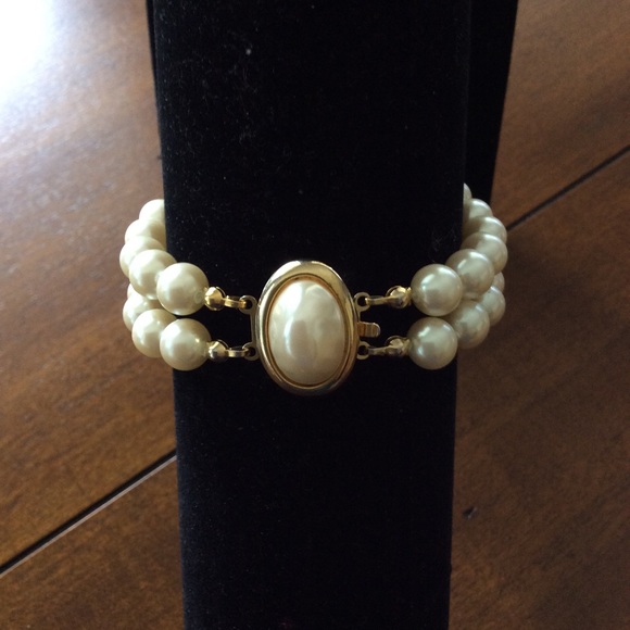 Pearl (faux) Double Row Gold Tone Bracelet - Picture 9 of 9